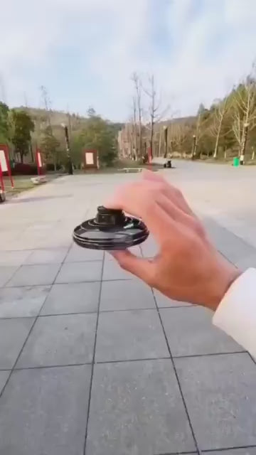 ORB Magical Flying Spinner